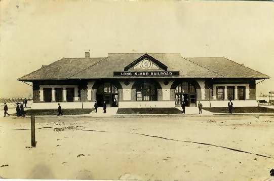 Long Beach Train Station